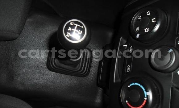 Nunua Ilio tumika Isuzu KB White Gari ndani ya Manzini nchini Manzini Nunua Ilio tumika Isuzu KB White Gari ndani ya Manzini nchini Manzini