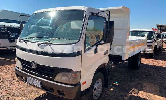 Buy Used Toyota Dyna White Truck in Mbabane in Manzini Buy Used Toyota Dyna White Truck in Mbabane in Manzini