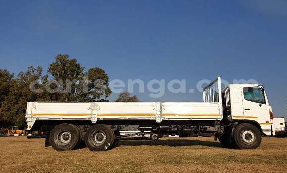 Buy Used Hino 300 Series White Truck in Mbabane in Manzini Buy Used Hino 300 Series White Truck in Mbabane in Manzini