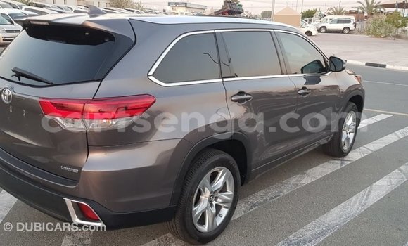 Buy Import Toyota Highlander Other Car in Import - Dubai in Hhohho Buy Import Toyota Highlander Other Car in Import - Dubai in Hhohho