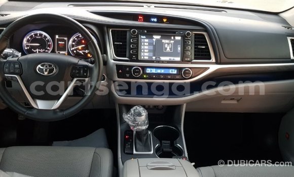 Buy Import Toyota Highlander Other Car in Import - Dubai in Hhohho Buy Import Toyota Highlander Other Car in Import - Dubai in Hhohho