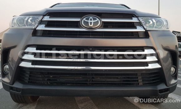 Buy Import Toyota Highlander Other Car in Import - Dubai in Hhohho Buy Import Toyota Highlander Other Car in Import - Dubai in Hhohho