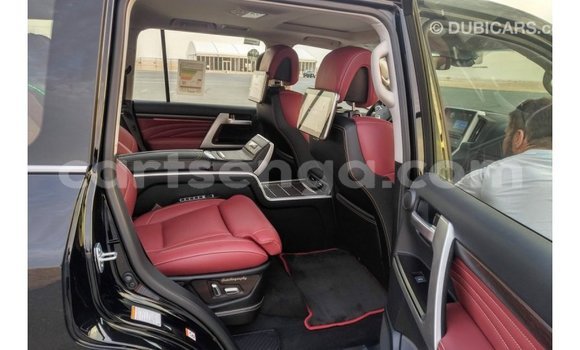 Buy Import Toyota Land Cruiser Black Car in Import - Dubai in Hhohho Buy Import Toyota Land Cruiser Black Car in Import - Dubai in Hhohho