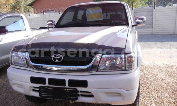 Buy Used Toyota Hilux White Car in Ezulwini in Hhohho Buy Used Toyota Hilux White Car in Ezulwini in Hhohho