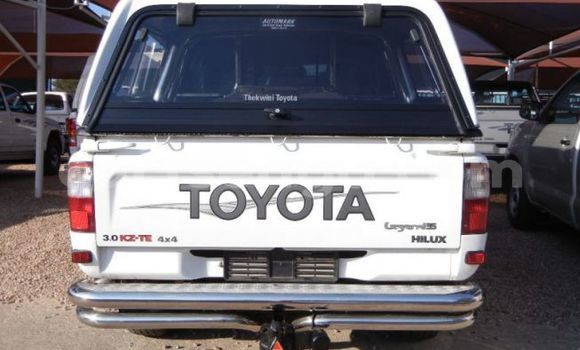 Buy Used Toyota Hilux White Car in Ezulwini in Hhohho Buy Used Toyota Hilux White Car in Ezulwini in Hhohho