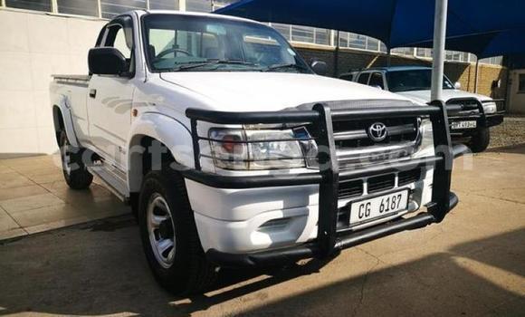 Buy Used Toyota Hilux White Car in Ezulwini in Hhohho Buy Used Toyota Hilux White Car in Ezulwini in Hhohho
