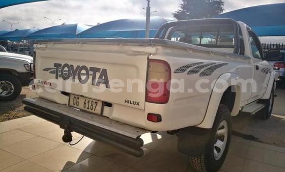 Buy Used Toyota Hilux White Car in Ezulwini in Hhohho Buy Used Toyota Hilux White Car in Ezulwini in Hhohho