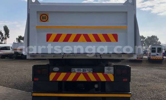 Acheter Occasion Utilitaire Nissan UD Blanc à Mbabane, Manzini Acheter Occasion Utilitaire Nissan UD Blanc à Mbabane, Manzini