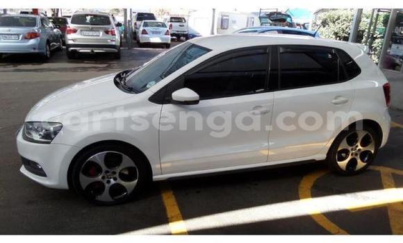 Nunua Ilio tumika Volkswagen Polo GTI White Gari ndani ya Manzini nchini Manzini Nunua Ilio tumika Volkswagen Polo GTI White Gari ndani ya Manzini nchini Manzini