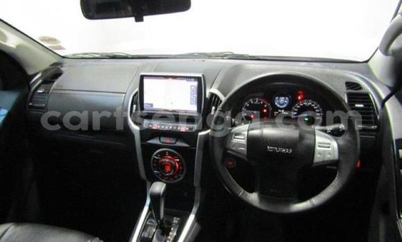 Buy Used Isuzu MU-X Silver Car in Mbabane in Manzini Buy Used Isuzu MU-X Silver Car in Mbabane in Manzini