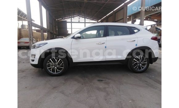 Acheter Import Voiture Hyundai Tucson Blanc à Import - Dubai, Hhohho Acheter Import Voiture Hyundai Tucson Blanc à Import - Dubai, Hhohho