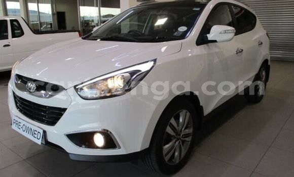 Buy Used Hyundai ix35 White Car in Ezulwini in Hhohho Buy Used Hyundai ix35 White Car in Ezulwini in Hhohho