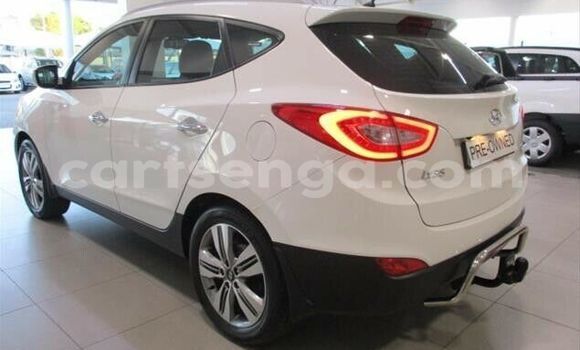 Buy Used Hyundai ix35 White Car in Ezulwini in Hhohho Buy Used Hyundai ix35 White Car in Ezulwini in Hhohho