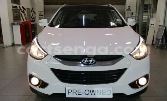 Buy Used Hyundai ix35 White Car in Ezulwini in Hhohho Buy Used Hyundai ix35 White Car in Ezulwini in Hhohho