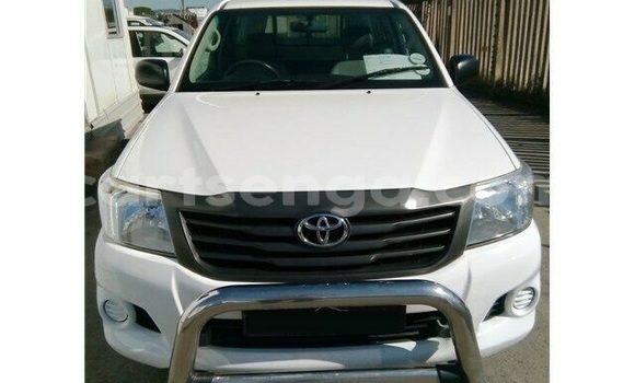 Buy Used Toyota Hilux White Car in Ezulwini in Hhohho Buy Used Toyota Hilux White Car in Ezulwini in Hhohho
