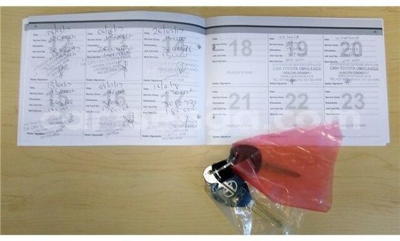 Buy Used Toyota Hilux White Car in Ezulwini in Hhohho Buy Used Toyota Hilux White Car in Ezulwini in Hhohho