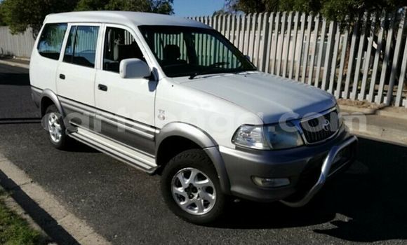 Buy Used Toyota Comfort White Car in Ezulwini in Hhohho Buy Used Toyota Comfort White Car in Ezulwini in Hhohho