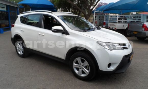 Buy Used Toyota RAV4 White Car in Ezulwini in Hhohho Buy Used Toyota RAV4 White Car in Ezulwini in Hhohho