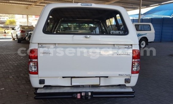 Buy Used Toyota Hilux White Car in Ezulwini in Hhohho Buy Used Toyota Hilux White Car in Ezulwini in Hhohho