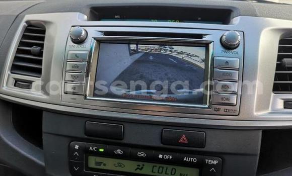 Nunua Ilio tumika Toyota Hilux White Gari ndani ya Manzini nchini Manzini Nunua Ilio tumika Toyota Hilux White Gari ndani ya Manzini nchini Manzini