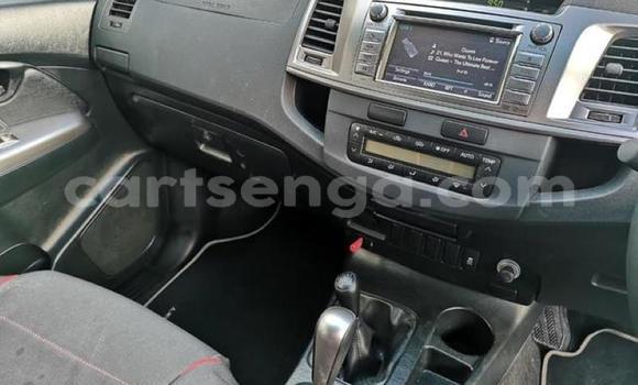 Nunua Ilio tumika Toyota Hilux White Gari ndani ya Manzini nchini Manzini Nunua Ilio tumika Toyota Hilux White Gari ndani ya Manzini nchini Manzini