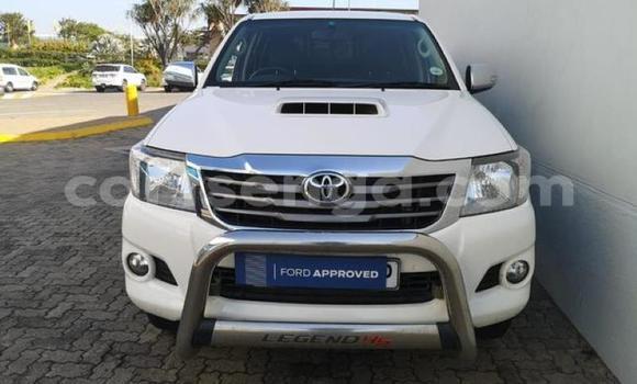 Nunua Ilio tumika Toyota Hilux White Gari ndani ya Manzini nchini Manzini Nunua Ilio tumika Toyota Hilux White Gari ndani ya Manzini nchini Manzini