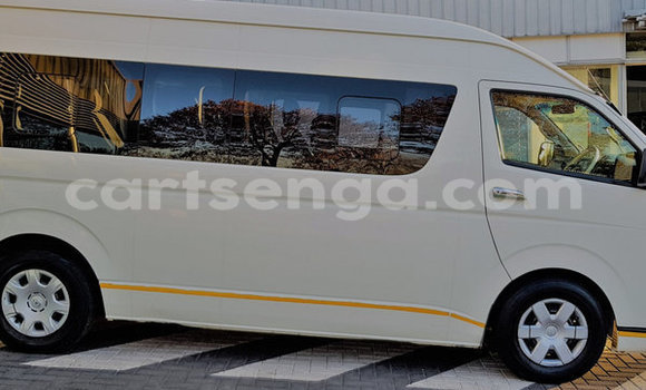 Nunua Ilio tumika Toyota 4Runner White Gari ndani ya Bulembu nchini Hhohho Nunua Ilio tumika Toyota 4Runner White Gari ndani ya Bulembu nchini Hhohho