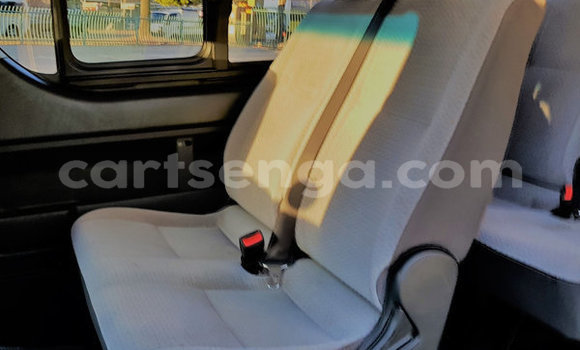 Nunua Ilio tumika Toyota 4Runner White Gari ndani ya Bulembu nchini Hhohho Nunua Ilio tumika Toyota 4Runner White Gari ndani ya Bulembu nchini Hhohho