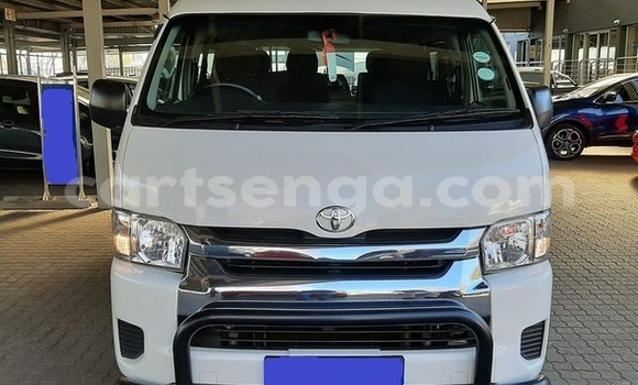 Nunua Ilio tumika Toyota 4Runner White Gari ndani ya Bulembu nchini Hhohho Nunua Ilio tumika Toyota 4Runner White Gari ndani ya Bulembu nchini Hhohho