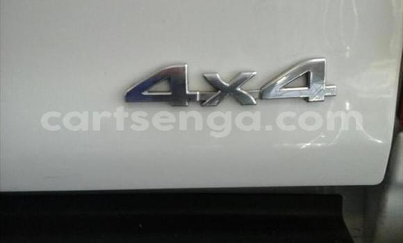 Nunua Ilio tumika Toyota Hilux White Gari ndani ya Manzini nchini Manzini Nunua Ilio tumika Toyota Hilux White Gari ndani ya Manzini nchini Manzini