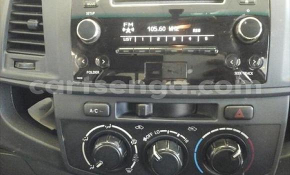 Nunua Ilio tumika Toyota Hilux White Gari ndani ya Manzini nchini Manzini Nunua Ilio tumika Toyota Hilux White Gari ndani ya Manzini nchini Manzini