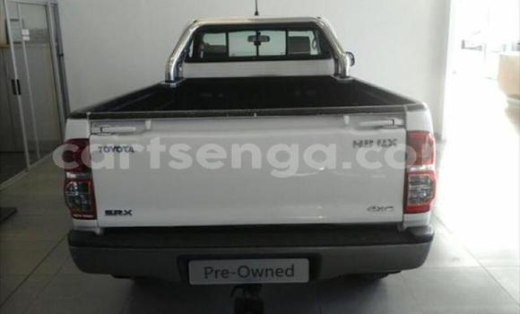 Nunua Ilio tumika Toyota Hilux White Gari ndani ya Manzini nchini Manzini Nunua Ilio tumika Toyota Hilux White Gari ndani ya Manzini nchini Manzini