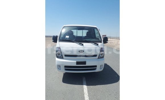 Acheter Import Voiture Kia Rio Blanc à Import - Dubai, Hhohho Acheter Import Voiture Kia Rio Blanc à Import - Dubai, Hhohho