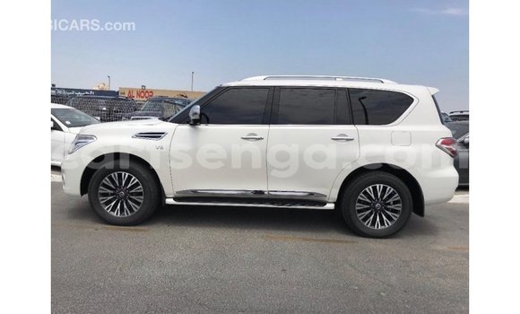 Buy Import Nissan Patrol White Car in Import - Dubai in Hhohho Buy Import Nissan Patrol White Car in Import - Dubai in Hhohho