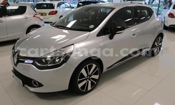 Buy Used Renault Clio Silver Car in Matsapha in Manzini Buy Used Renault Clio Silver Car in Matsapha in Manzini