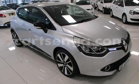 Buy Used Renault Clio Silver Car in Matsapha in Manzini Buy Used Renault Clio Silver Car in Matsapha in Manzini