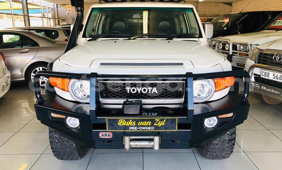 Nunua Ilio tumika Toyota Land Cruiser Beige Gari ndani ya Bulembu nchini Hhohho Nunua Ilio tumika Toyota Land Cruiser Beige Gari ndani ya Bulembu nchini Hhohho
