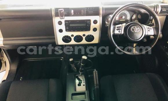 Nunua Ilio tumika Toyota Land Cruiser Beige Gari ndani ya Bulembu nchini Hhohho Nunua Ilio tumika Toyota Land Cruiser Beige Gari ndani ya Bulembu nchini Hhohho