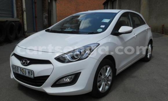Nunua Ilio tumika Hyundai i30 White Gari ndani ya Manzini nchini Manzini Nunua Ilio tumika Hyundai i30 White Gari ndani ya Manzini nchini Manzini