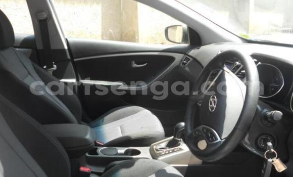 Nunua Ilio tumika Hyundai i30 White Gari ndani ya Manzini nchini Manzini Nunua Ilio tumika Hyundai i30 White Gari ndani ya Manzini nchini Manzini