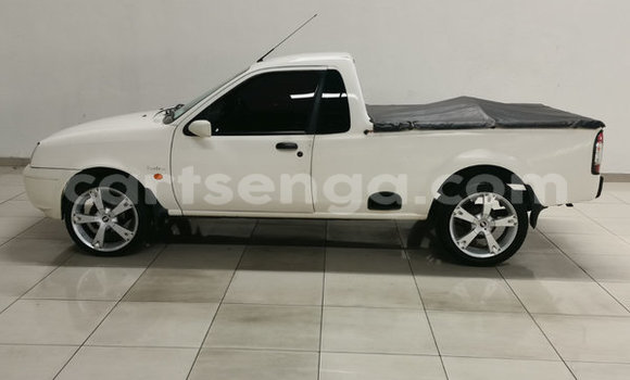 Nunua Ilio tumika Ford Pickup White Gari ndani ya Hlatikulu nchini Wilaya ya Shiselweni Nunua Ilio tumika Ford Pickup White Gari ndani ya Hlatikulu nchini Wilaya ya Shiselweni