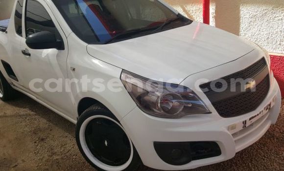 Nunua Ilio tumika Chevrolet S-10 Pickup White Gari ndani ya Ezulwini nchini Hhohho Nunua Ilio tumika Chevrolet S-10 Pickup White Gari ndani ya Ezulwini nchini Hhohho