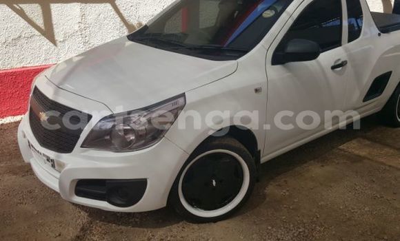 Nunua Ilio tumika Chevrolet S-10 Pickup White Gari ndani ya Ezulwini nchini Hhohho Nunua Ilio tumika Chevrolet S-10 Pickup White Gari ndani ya Ezulwini nchini Hhohho