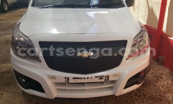 Nunua Ilio tumika Chevrolet S-10 Pickup White Gari ndani ya Ezulwini nchini Hhohho Nunua Ilio tumika Chevrolet S-10 Pickup White Gari ndani ya Ezulwini nchini Hhohho