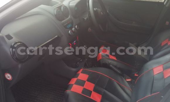 Nunua Ilio tumika Chevrolet S-10 Pickup White Gari ndani ya Ezulwini nchini Hhohho Nunua Ilio tumika Chevrolet S-10 Pickup White Gari ndani ya Ezulwini nchini Hhohho