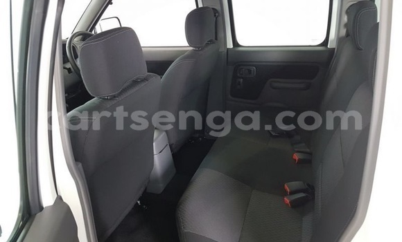 Nunua Ilio tumika Nissan NP 300 White Gari ndani ya Big Bend nchini Wilaya ya Lubombo Nunua Ilio tumika Nissan NP 300 White Gari ndani ya Big Bend nchini Wilaya ya Lubombo