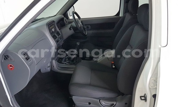 Nunua Ilio tumika Nissan NP 300 White Gari ndani ya Big Bend nchini Wilaya ya Lubombo Nunua Ilio tumika Nissan NP 300 White Gari ndani ya Big Bend nchini Wilaya ya Lubombo