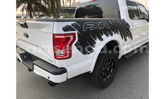 Nunua Imported Ford Club Wagon White Gari ndani ya Import - Dubai nchini Hhohho Nunua Imported Ford Club Wagon White Gari ndani ya Import - Dubai nchini Hhohho