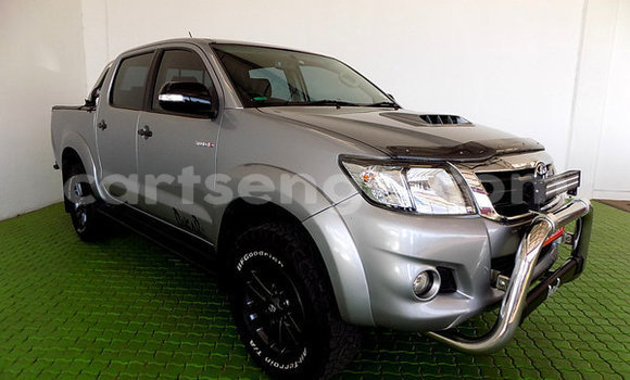 Nunua Ilio tumika Toyota Hilux Silver Gari ndani ya Bulembu nchini Hhohho Nunua Ilio tumika Toyota Hilux Silver Gari ndani ya Bulembu nchini Hhohho