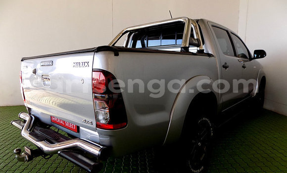 Nunua Ilio tumika Toyota Hilux Silver Gari ndani ya Bulembu nchini Hhohho Nunua Ilio tumika Toyota Hilux Silver Gari ndani ya Bulembu nchini Hhohho